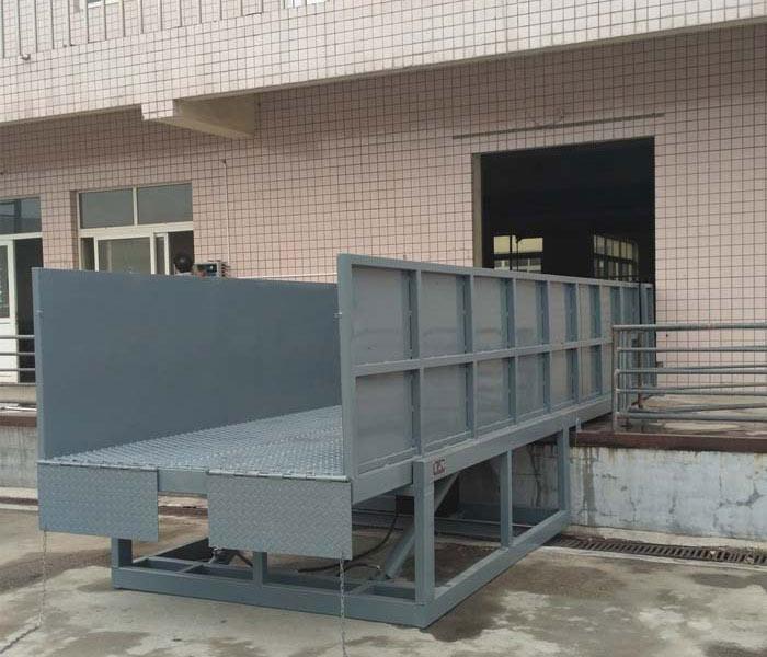 信阳升降卸猪台