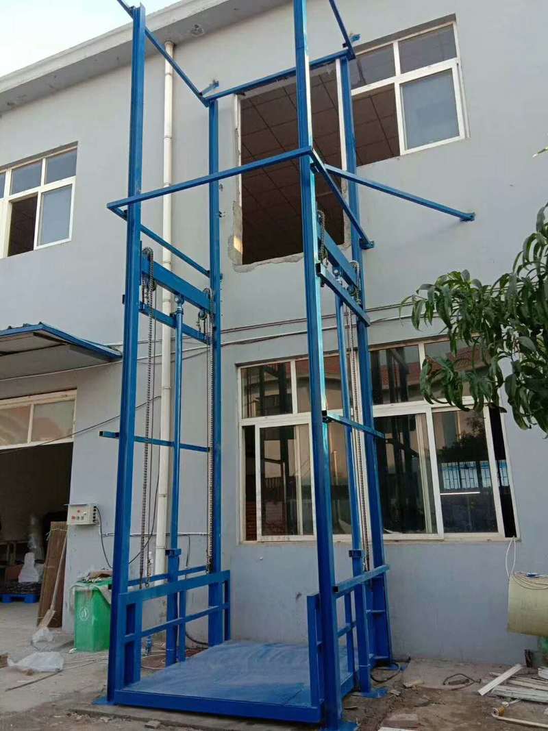 信阳提升机